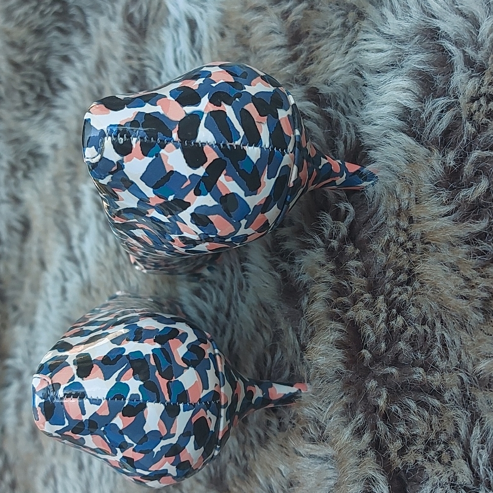 Shoes - Picture 3 of 4